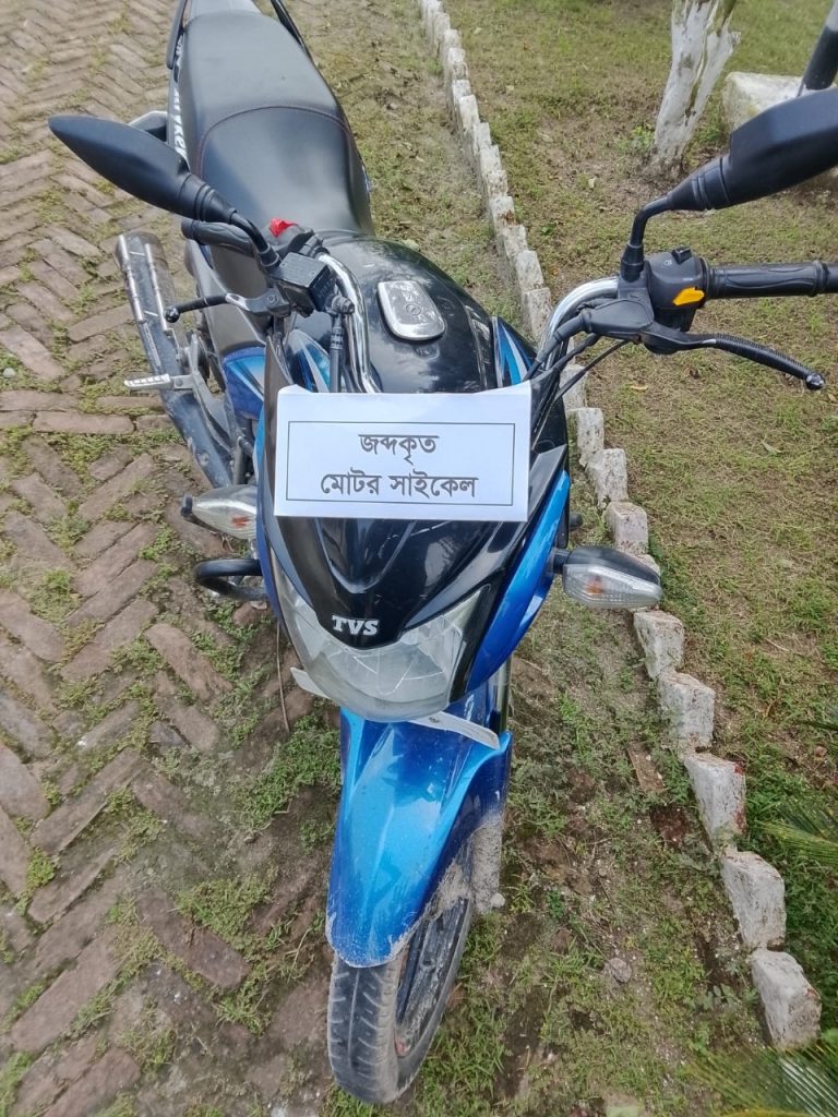 1 arrested with Phensedyl while carrying it on a motorcycle