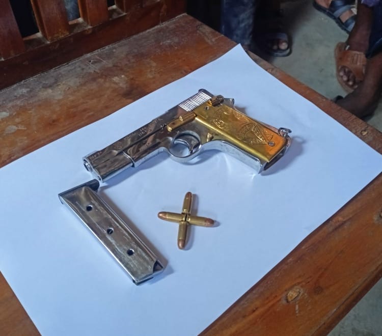 Five arrested with pistols and bullets in Taltali