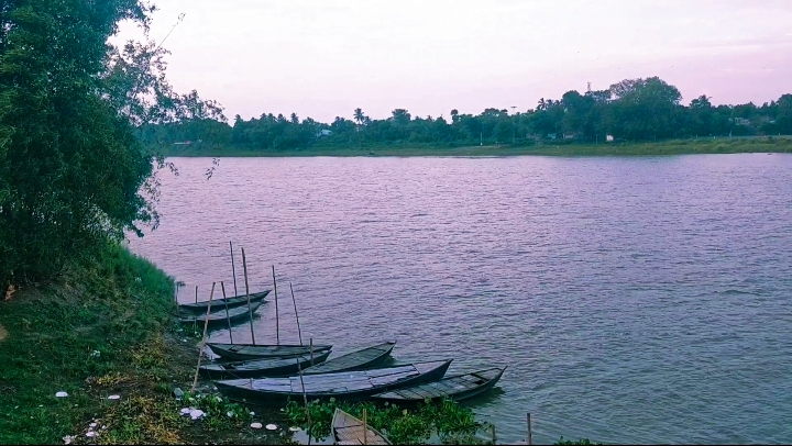 Munshiganj Field and Mahananda River banks open new possibilities for Bholahat's entertainment and beauty development